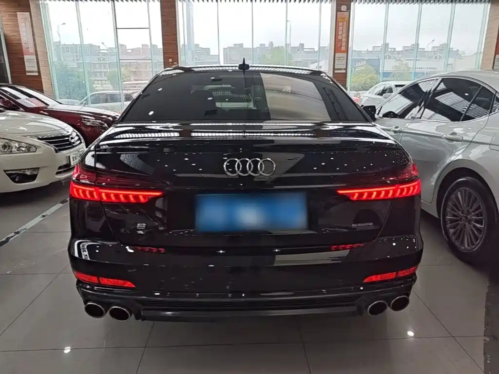 Audi A6L — миниатюра 6