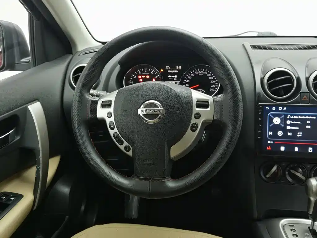 Nissan Qashqai — миниатюра 11