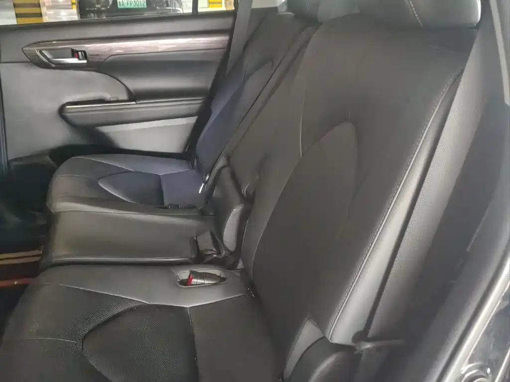 Toyota Highlander — миниатюра 12