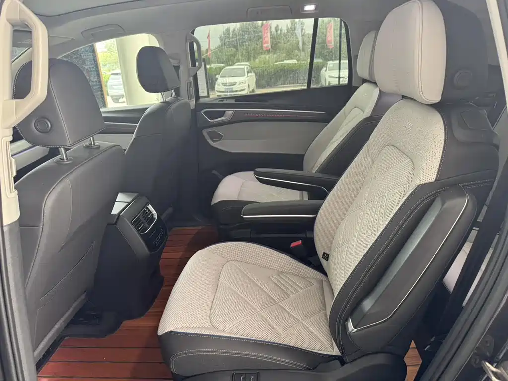 Volkswagen Talagon — миниатюра 7