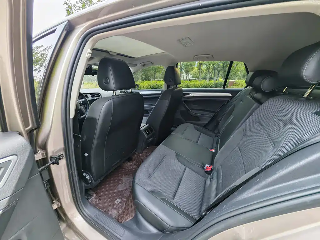 Volkswagen Golf — миниатюра 7