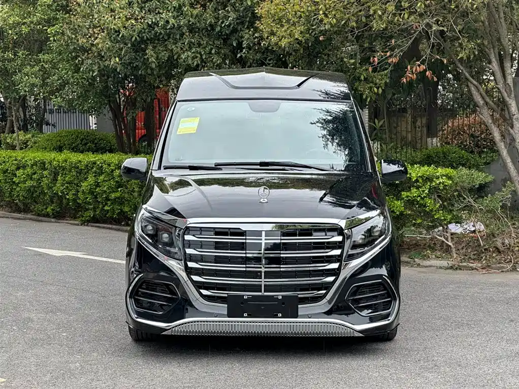 Mercedes-Benz Vito 2024 2.0T 7 мест