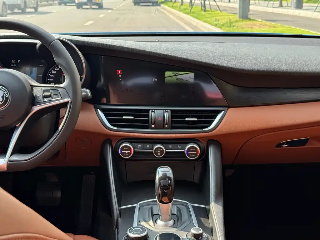 Alfa Romeo Giulia — миниатюра 8