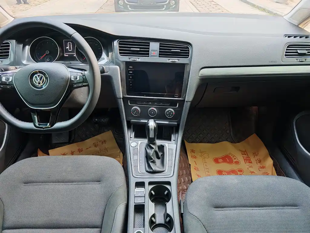Volkswagen Golf — миниатюра 8