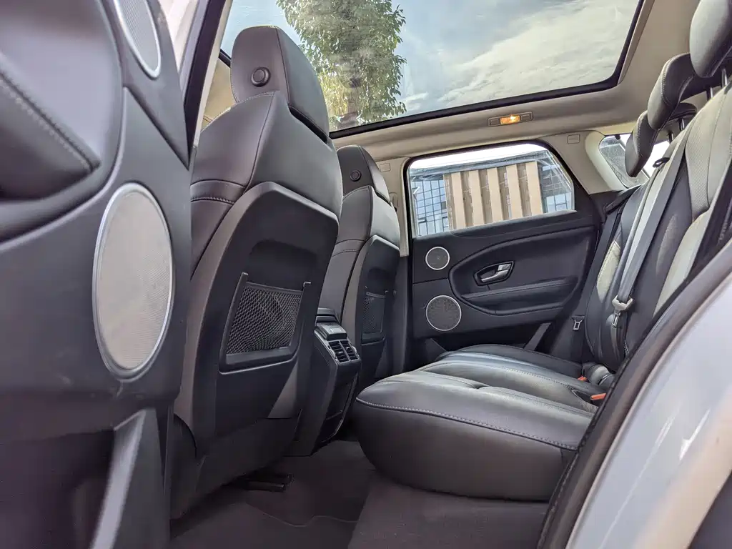 Land Rover Evoque — миниатюра 9