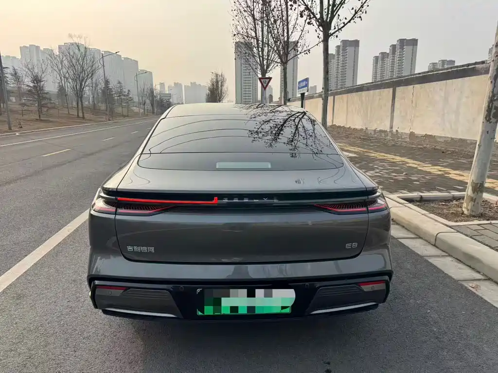 GEELY GALAXY GALAXY E8