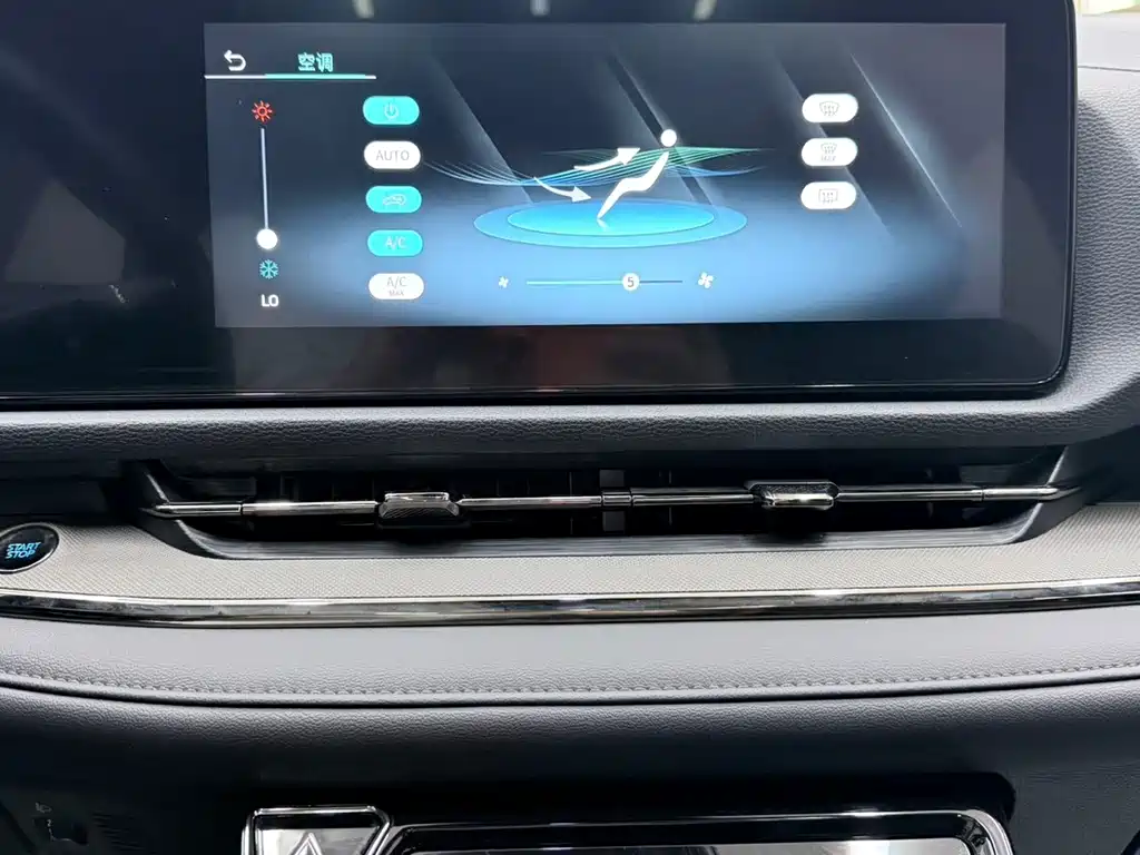 Ford Equator Sport — миниатюра 15