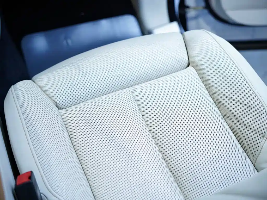 Rolls-Royce Cullinan — миниатюра 47