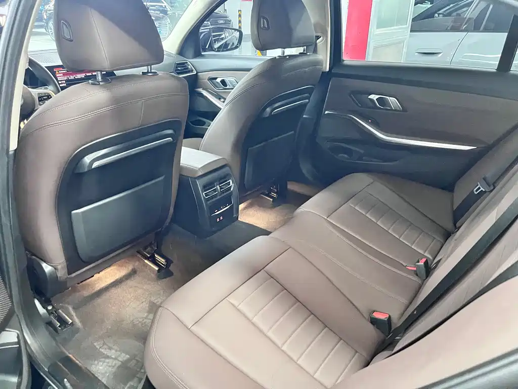 BMW 3 Series — миниатюра 9