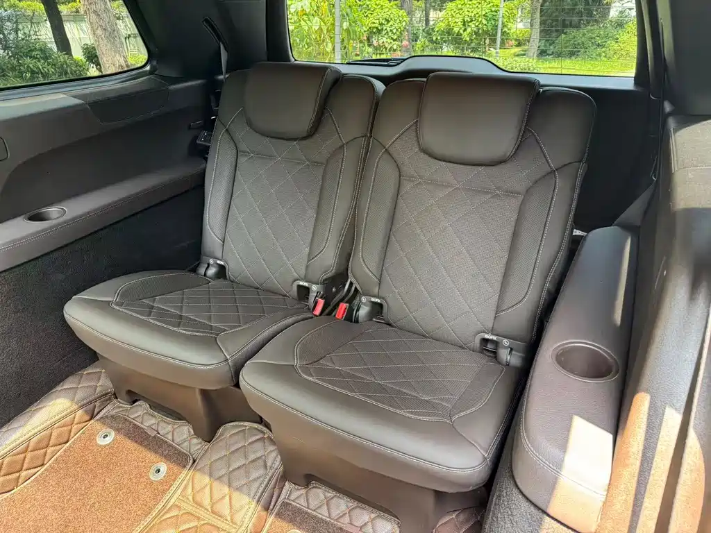 Mercedes-Benz GLS — миниатюра 11