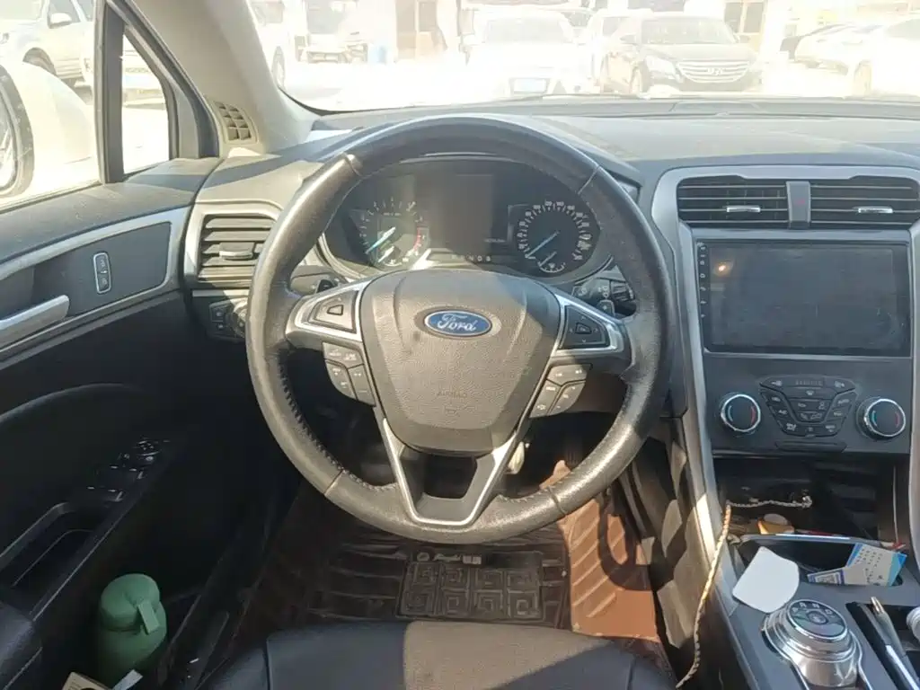 Ford Mondeo — миниатюра 11