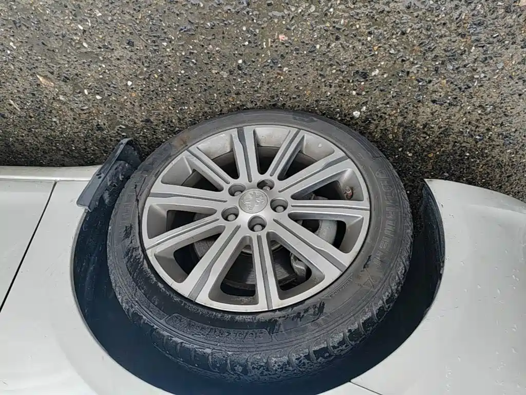 Peugeot 408 — миниатюра 23