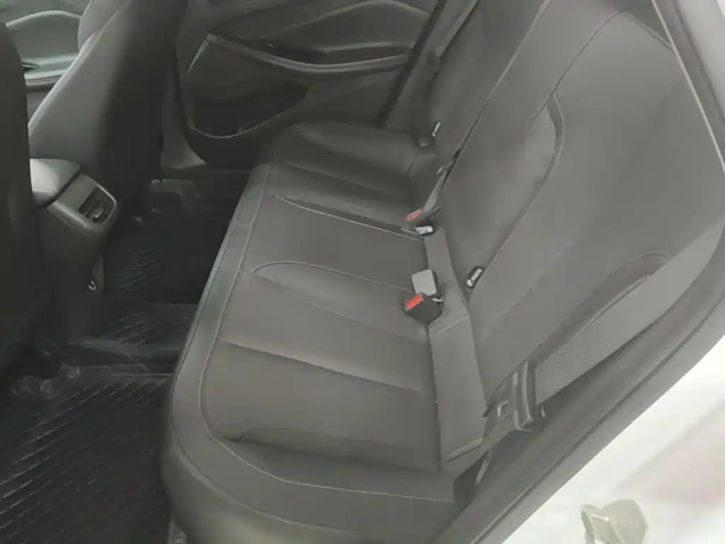 Buick Verano — миниатюра 17