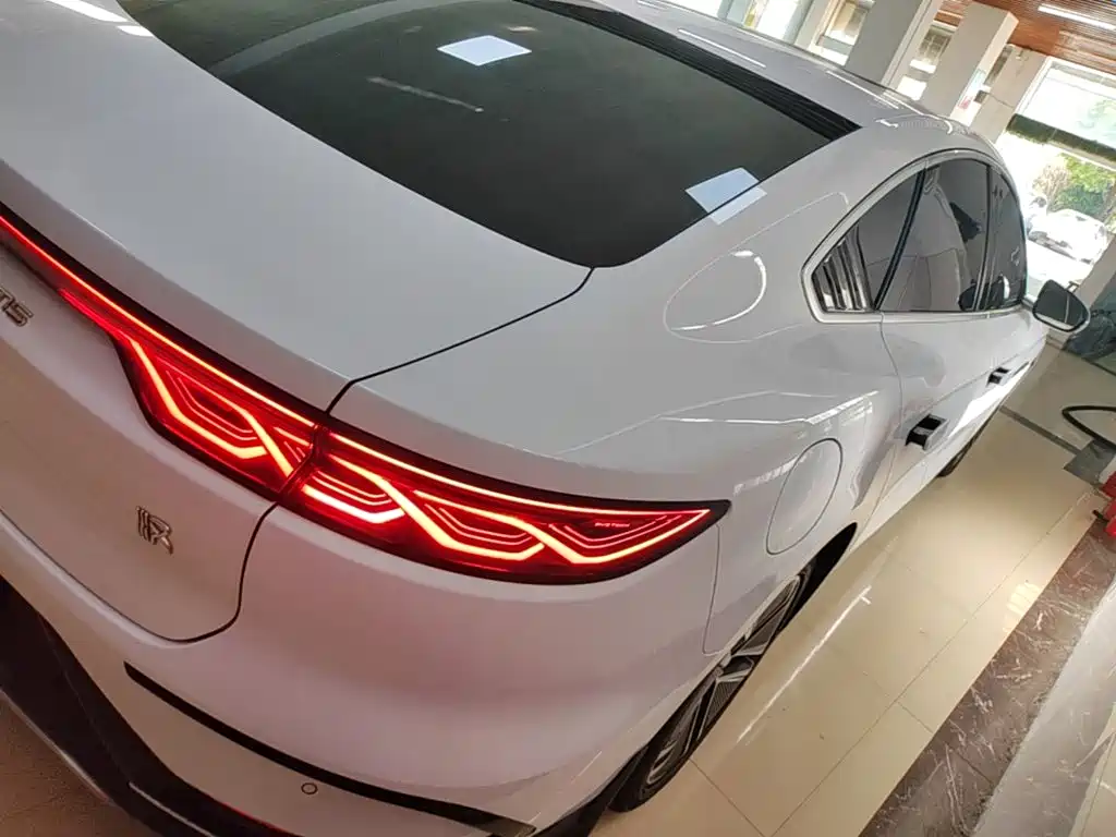BYD Han — миниатюра 7
