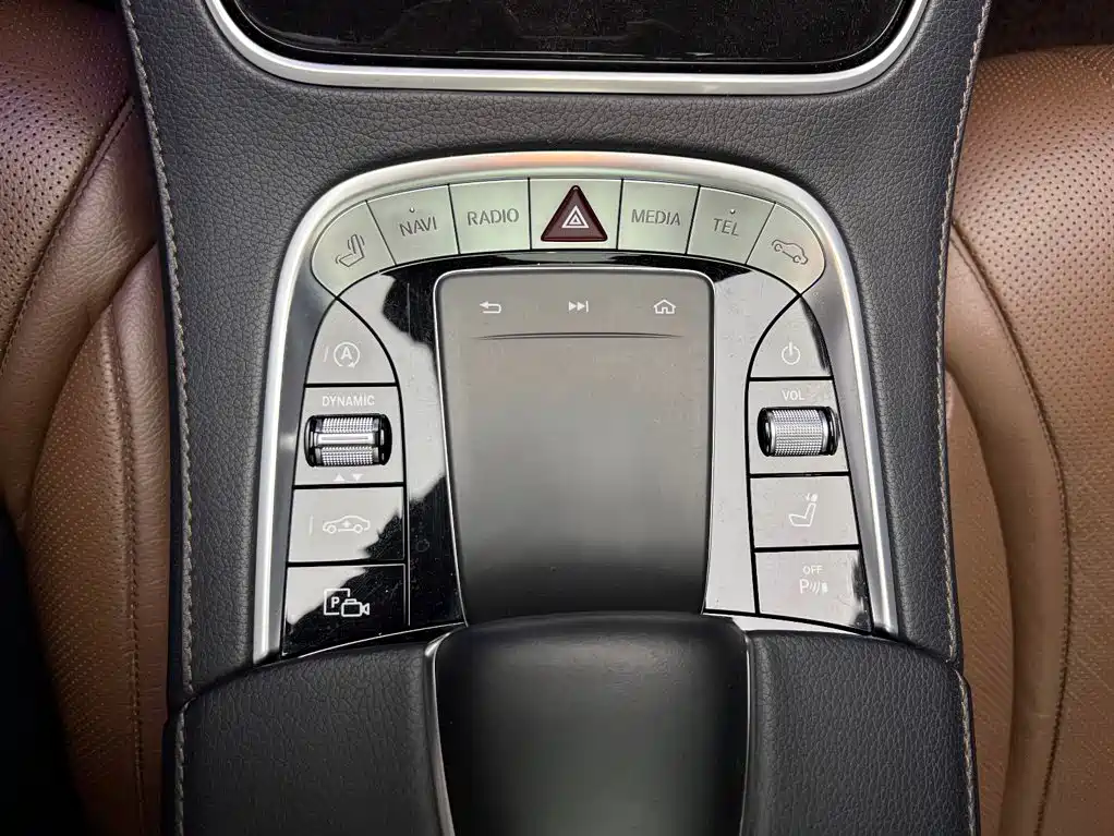 Mercedes-Benz S-Class — миниатюра 12