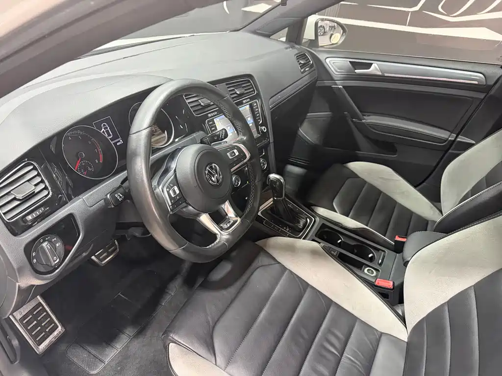 Volkswagen Golf — миниатюра 6