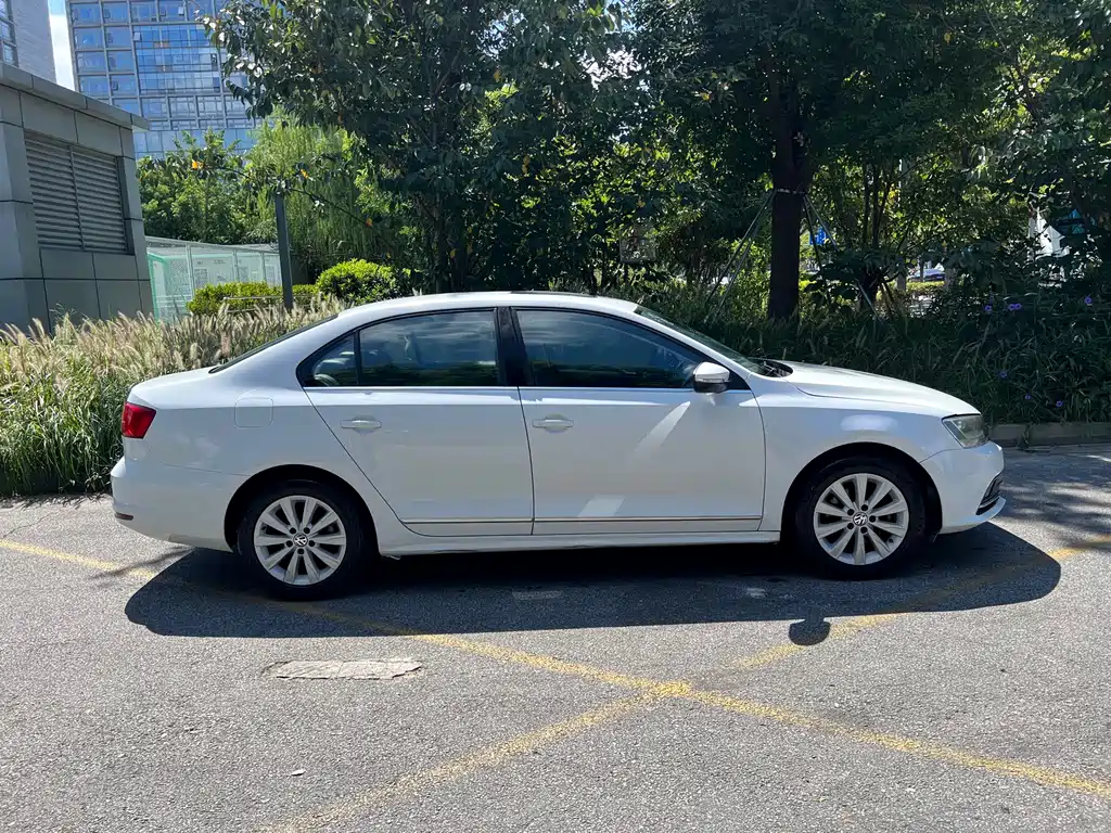 Volkswagen Sagitar — миниатюра 4