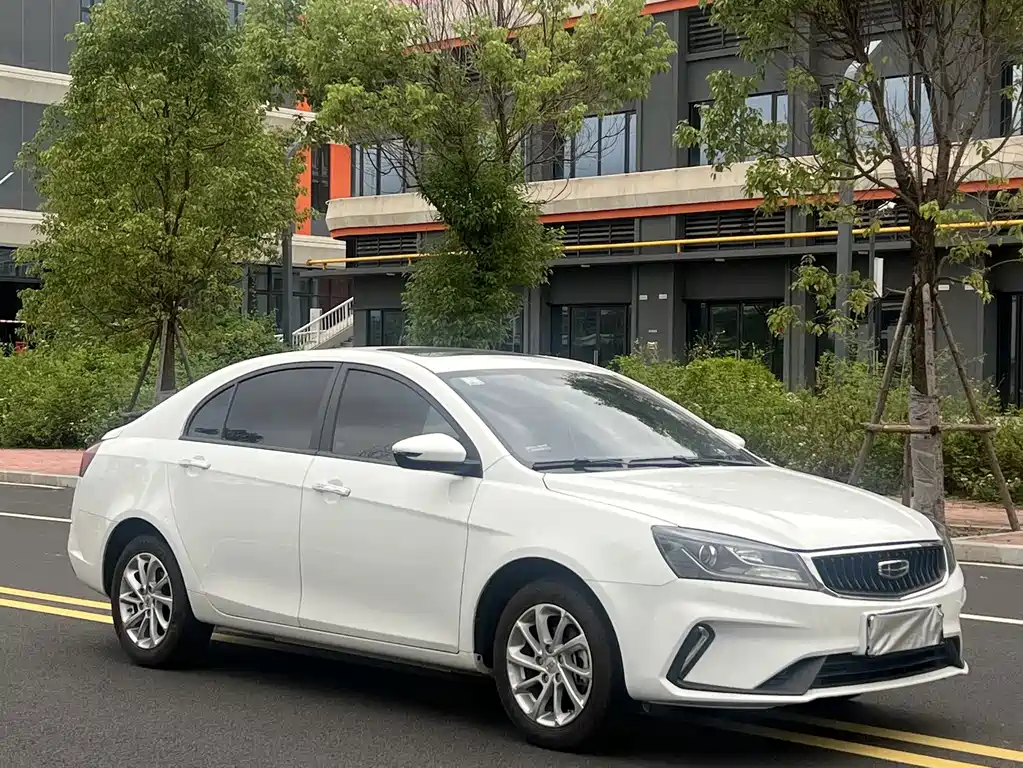 Geely Emgrand — миниатюра 3