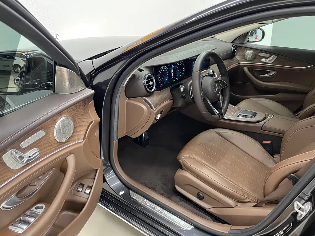 Mercedes-Benz E-Class New Energy — миниатюра 12