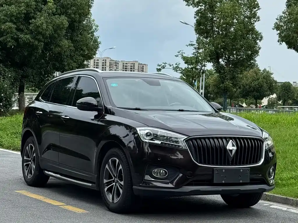 Borgward BX7 — миниатюра 3