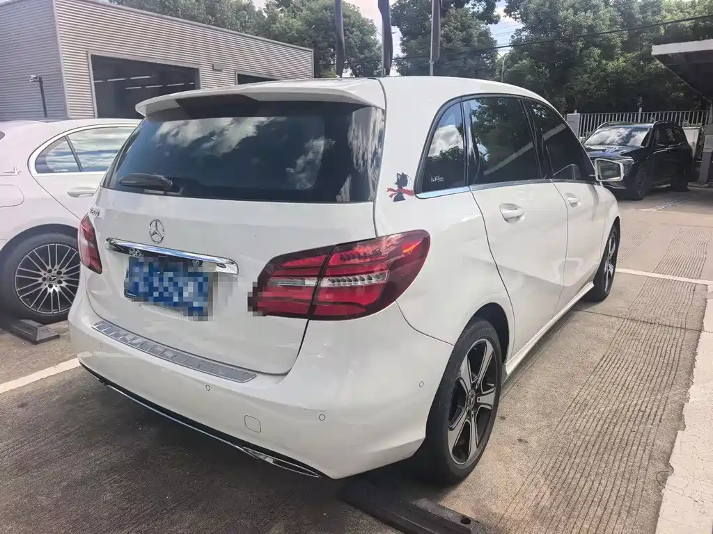 Mercedes-Benz B-Class — миниатюра 5