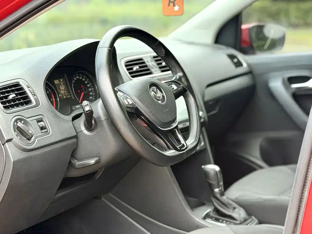 Volkswagen Polo — миниатюра 9