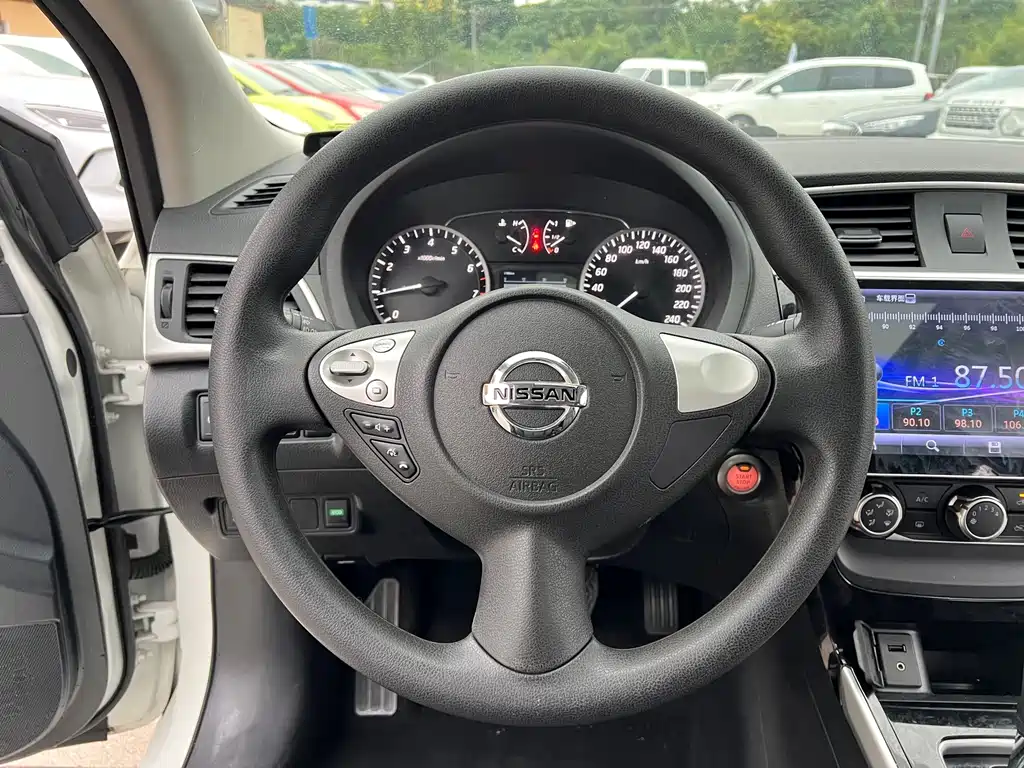 Nissan Sylphy — миниатюра 7