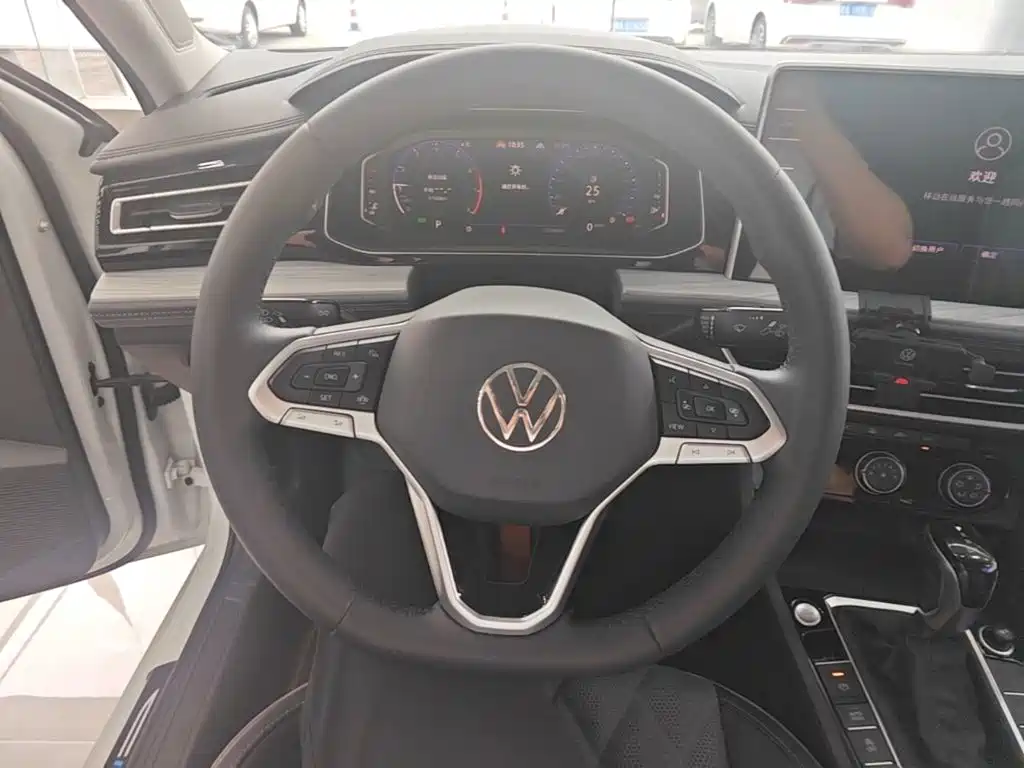 Volkswagen Sagitar — миниатюра 11