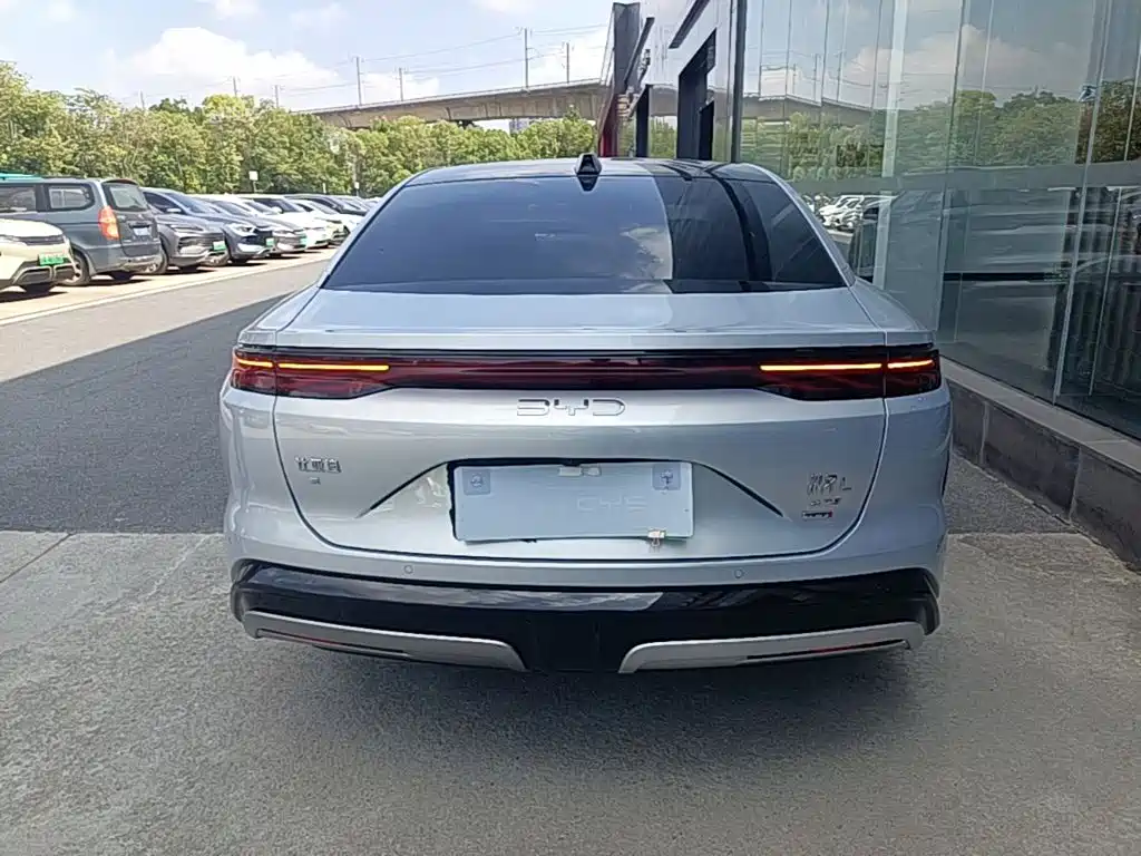 BYD Хань Ли — миниатюра 6
