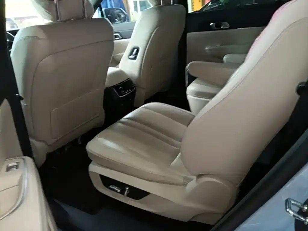 Li Auto Li ONE — миниатюра 17