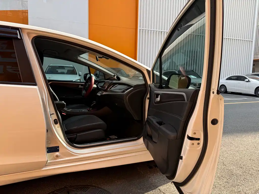 Honda Jade — миниатюра 13