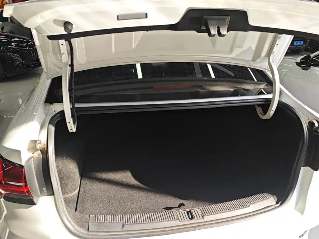 Roewe i5 — миниатюра 19