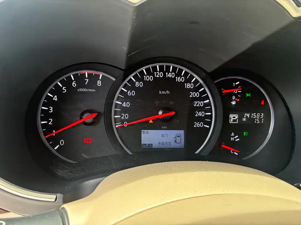 Nissan Quest — миниатюра 5