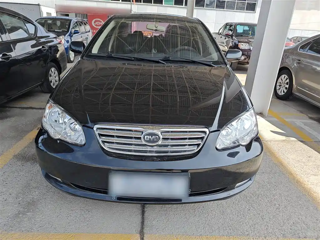 BYD  F3