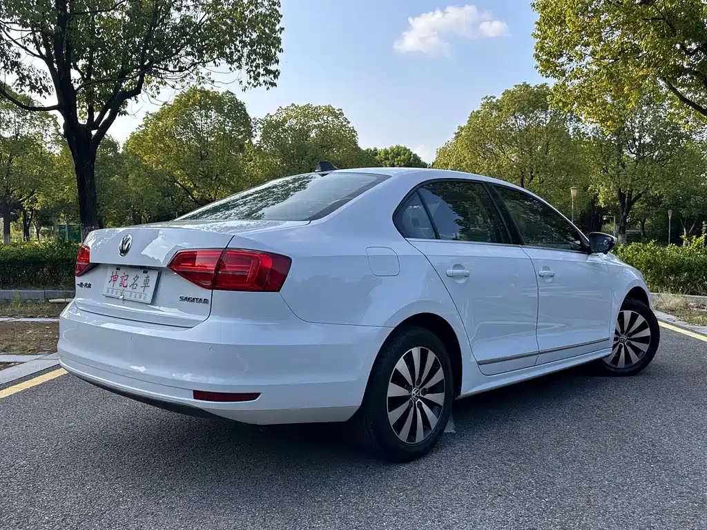 Volkswagen Sagitar — миниатюра 4