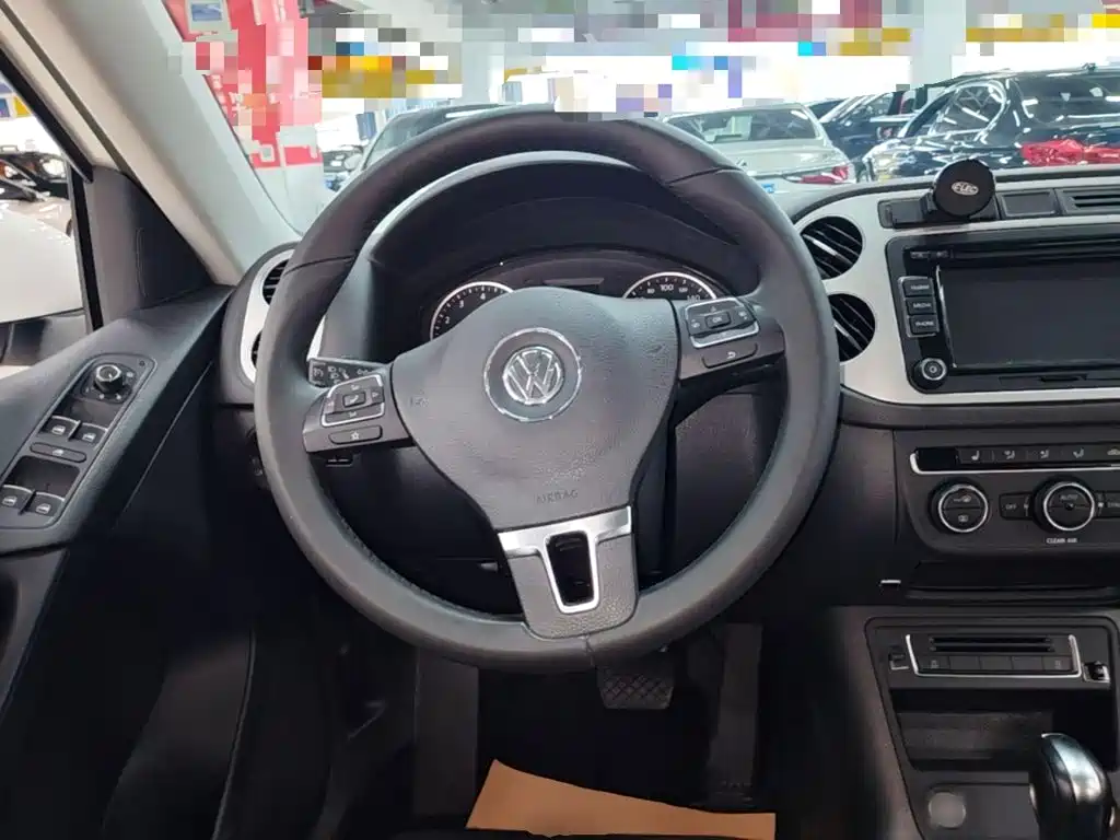 Volkswagen Tiguan — миниатюра 15