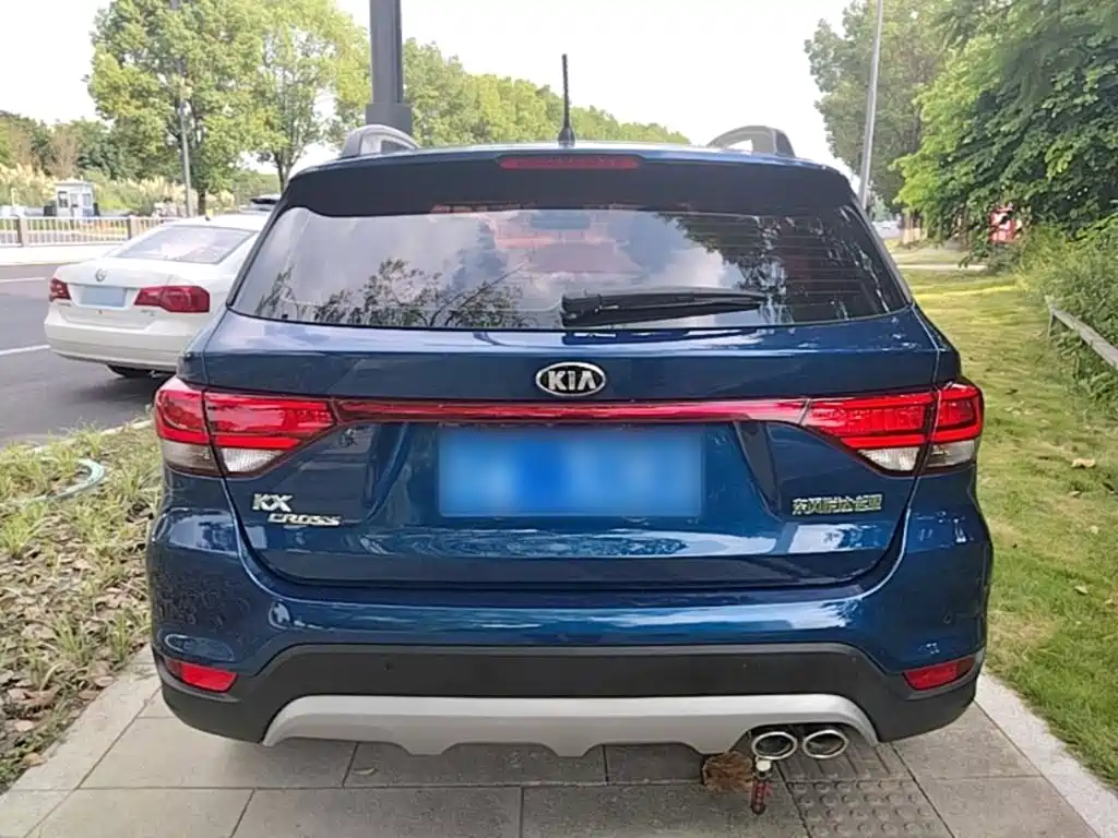 Kia KX Cross — миниатюра 6