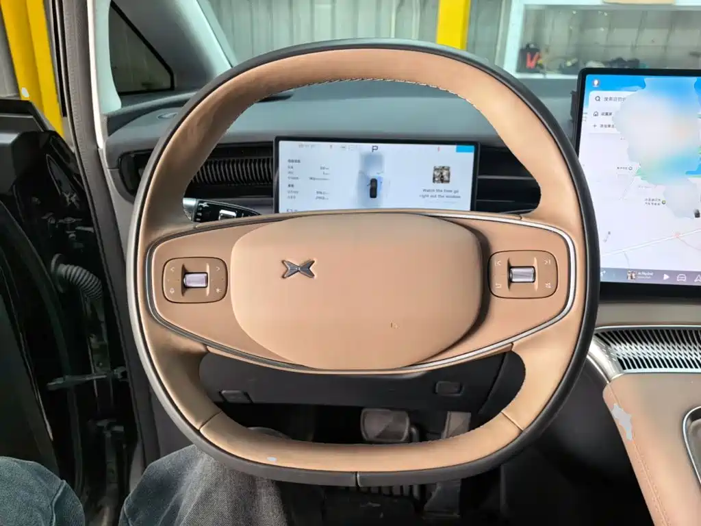 XPeng X9 — миниатюра 11