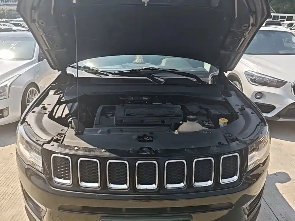 Jeep Compass — миниатюра 20
