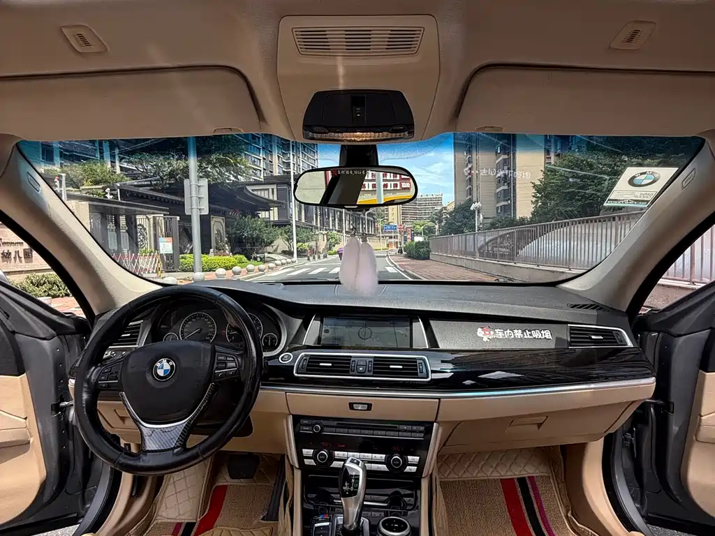 BMW 5 Series GT — миниатюра 18