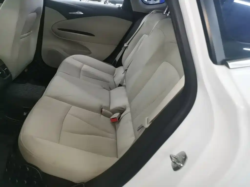 Buick Verano — миниатюра 17