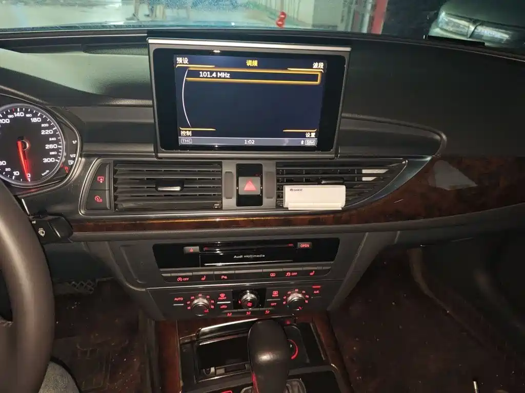 Audi A6L — миниатюра 6