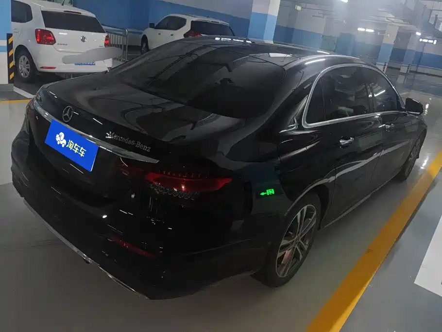 Mercedes-Benz E-Class — миниатюра 3
