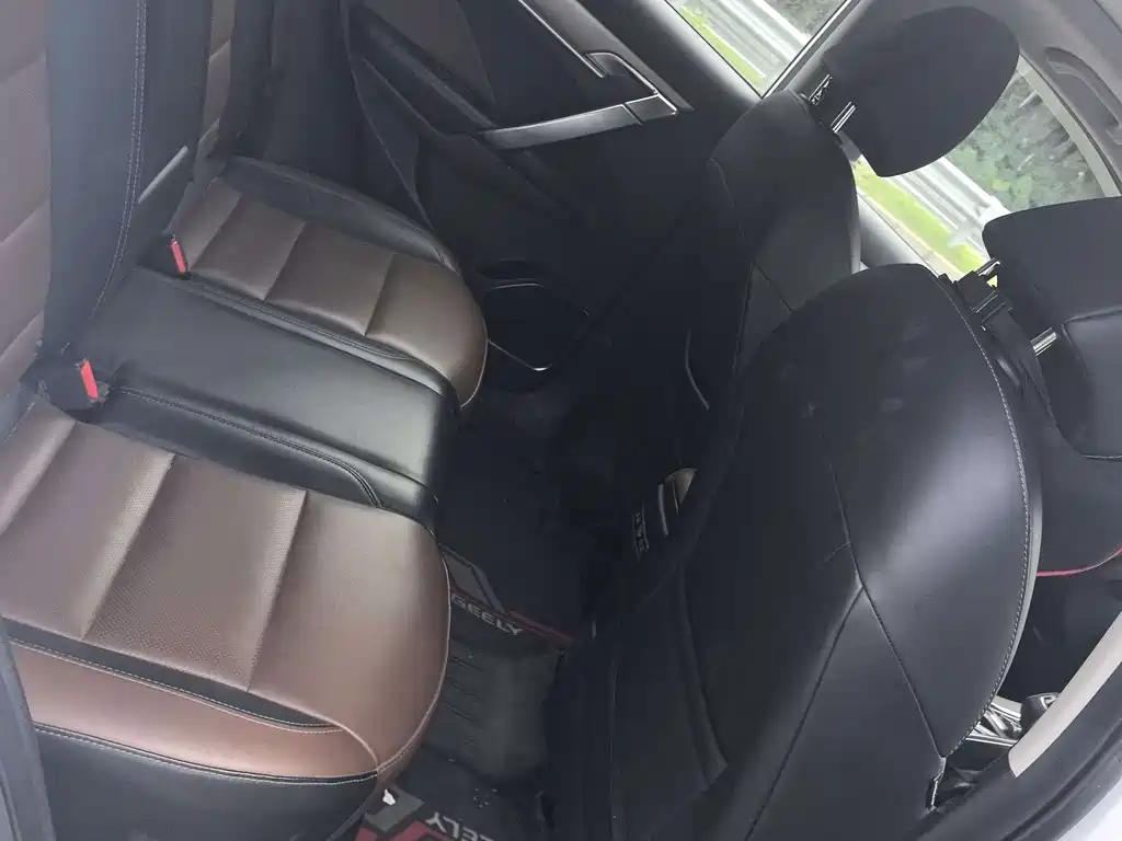 Geely Binyue — миниатюра 6