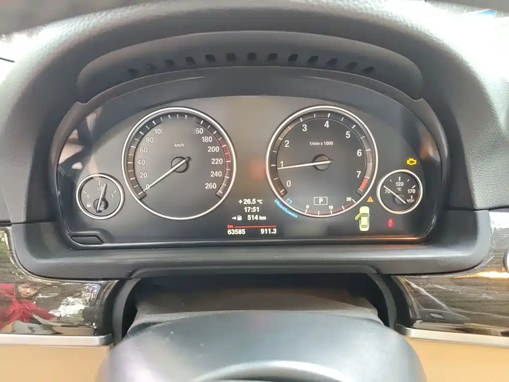 BMW 5 Series — миниатюра 4