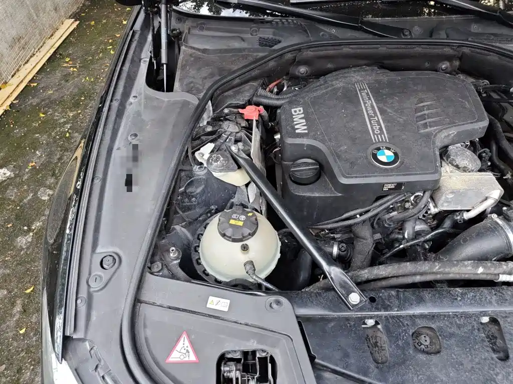 BMW 5 Series — миниатюра 21