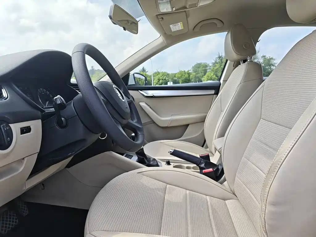 Skoda Octavia — миниатюра 9