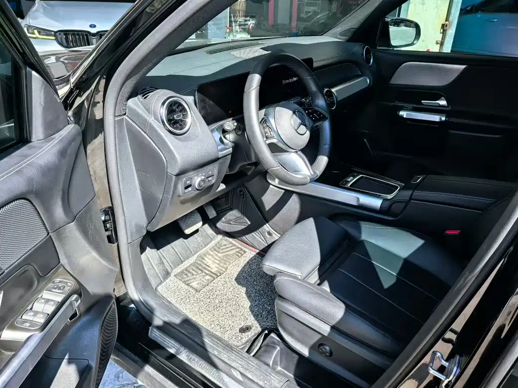 Mercedes-Benz GLB — миниатюра 7