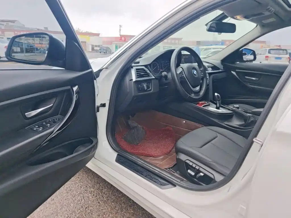 BMW 3 Series — миниатюра 16