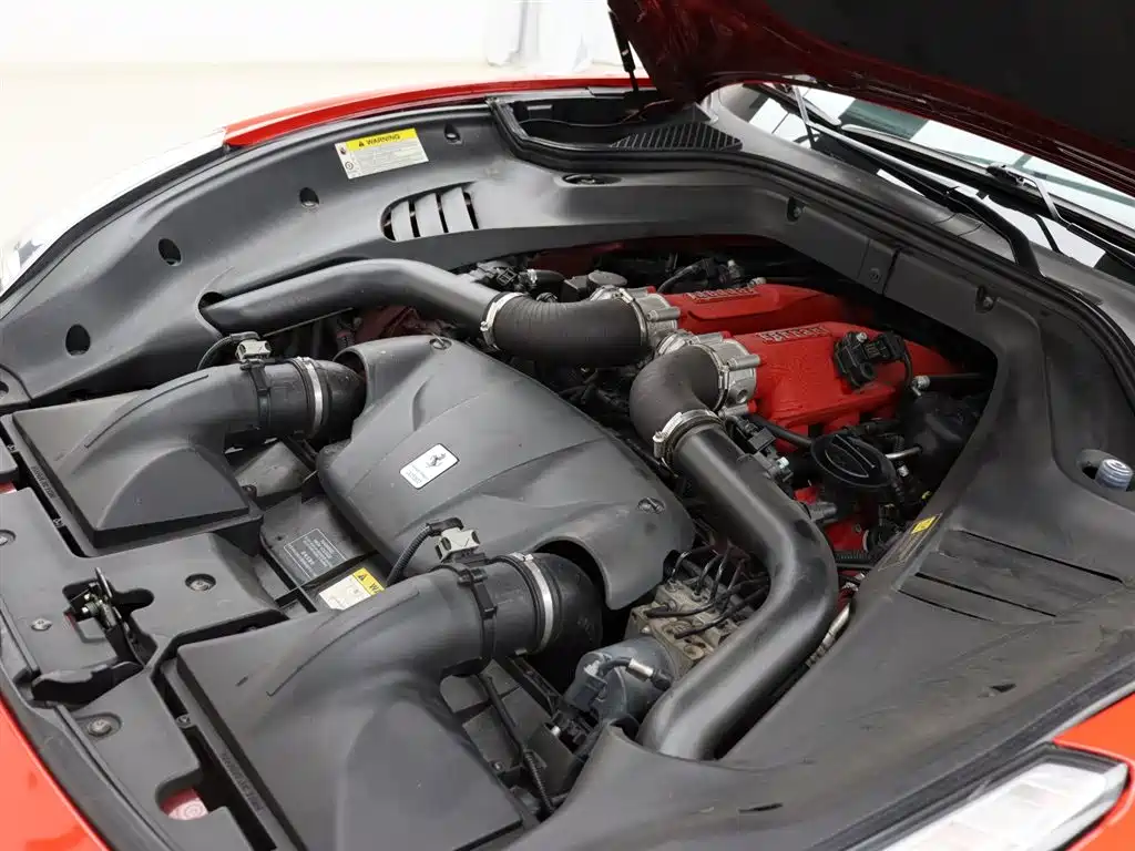 FERRARI CALIFORNIA T